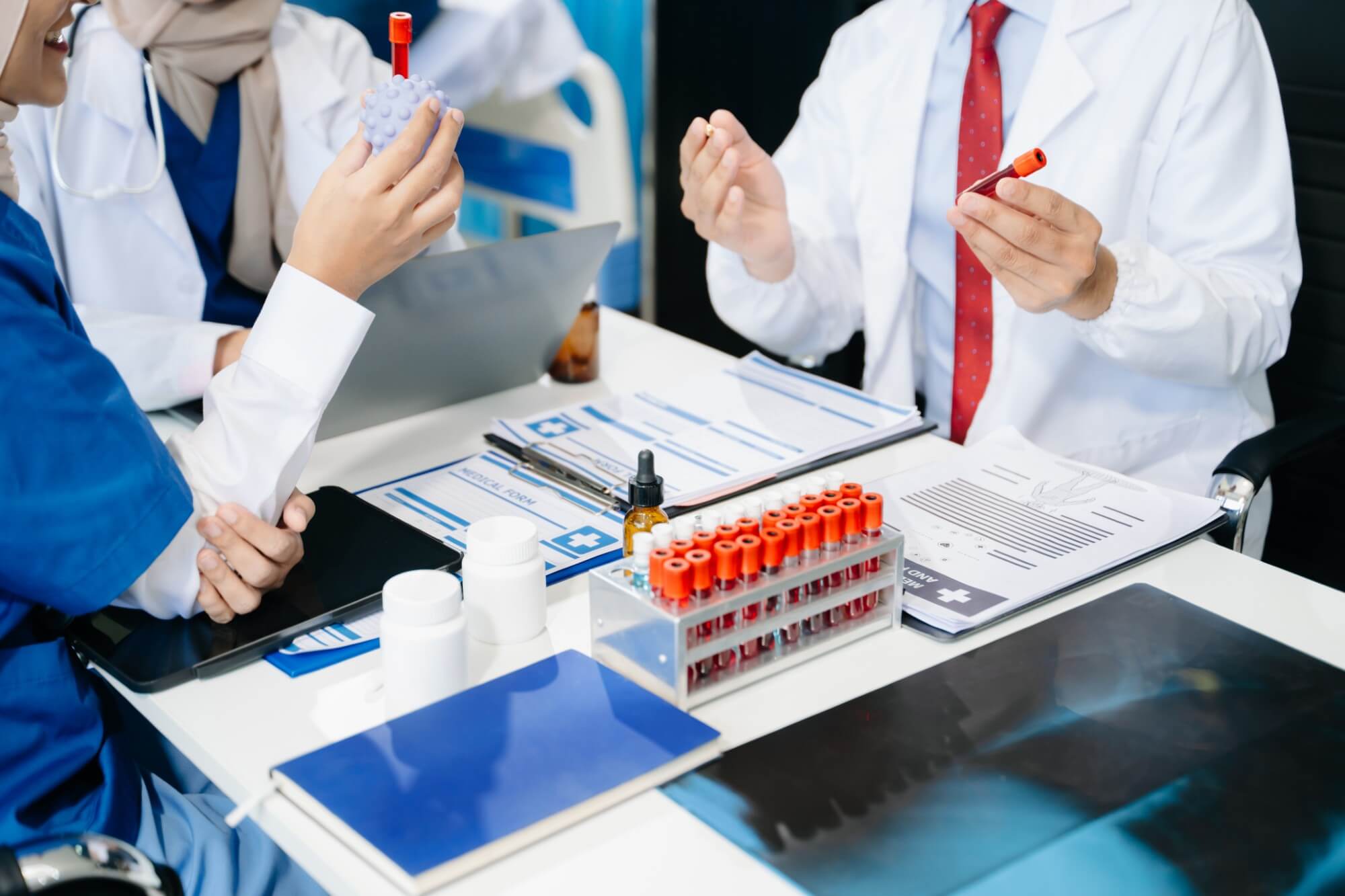 medical professionals in modern clinic discussing 2024 11 01 22 11 59 utc.jpg